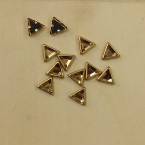 Kundan Stones - Triangle