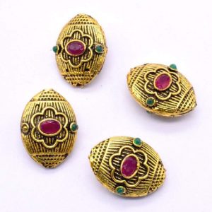 Victorian Beads - Oval With Pink And Green Stone