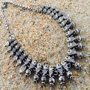 German Silver Round And Leaf Pattern Necklace