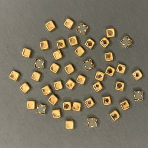 Square  Kundan Stones – Gold