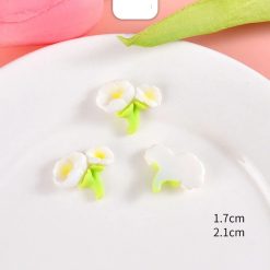 Miniature White Petal Flower