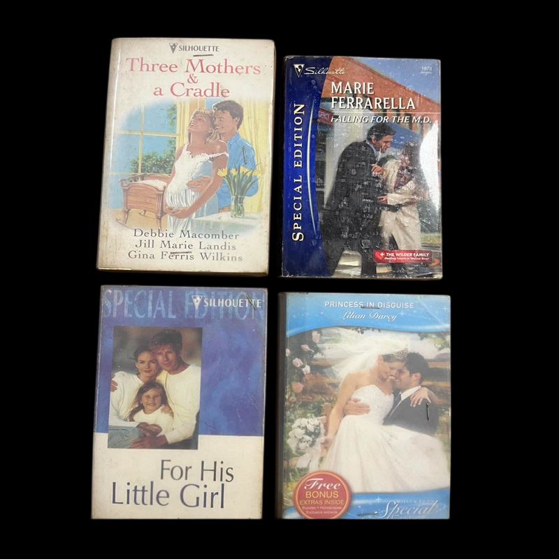 Pre-owned Mills & Boon Special Moments Bundle- Pack of 4 books