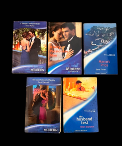 Pre-owned Mills and Boon Bundle - Pack of 5 books