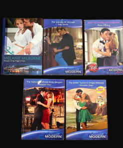 Pre-owned Mills and Boon Bundle - Pack of 5 books