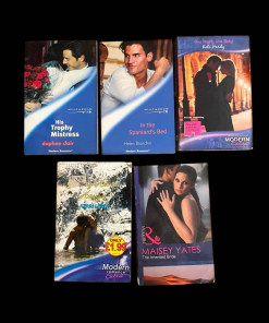 Pre-owned Mills and Boon Bundle - Pack of 5 books