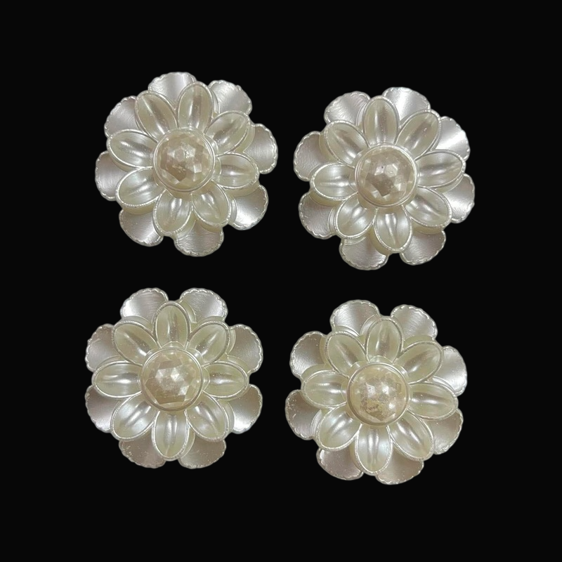 Eight Petal Pearl Flower